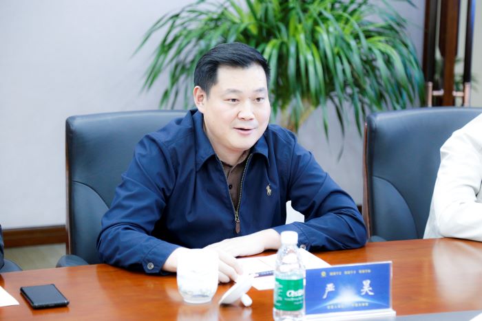 20240927嚴(yán)昊主席與江蘇淮安市委副書記、市長顧坤會談2.jpg