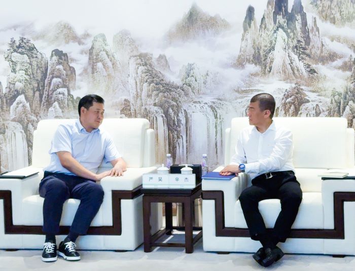 20250630嚴(yán)昊主席同深圳市地鐵集團(tuán)黨委書(shū)記、董事長(zhǎng)，萬(wàn)科集團(tuán)董事會(huì)主席辛杰會(huì)談2.jpg